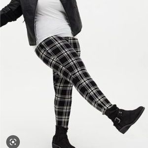 PLAID LEGGINGS 3X OBO
